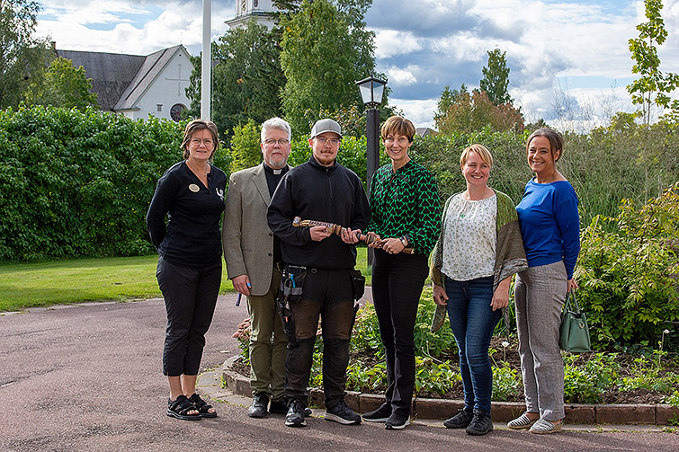 Sex av deltagarna vid besöktet på Stiftsgården.